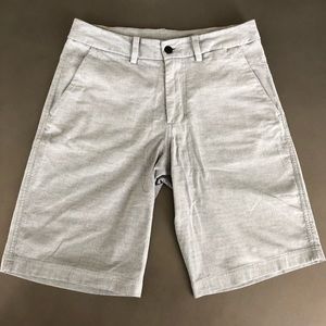 Lululemon The Works Short 11” Inseam Sz 32 EUC